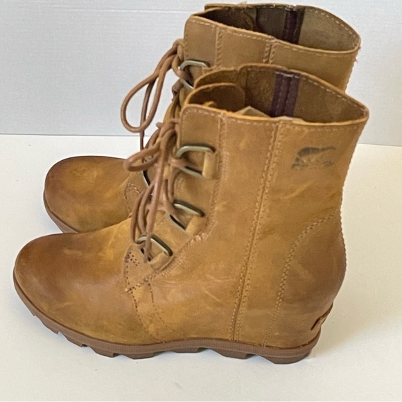 Sorel Joan Of Arctic Wedge Boots Lace Up Leather Camel Neutral Color Size 7 - Picture 1 of 15